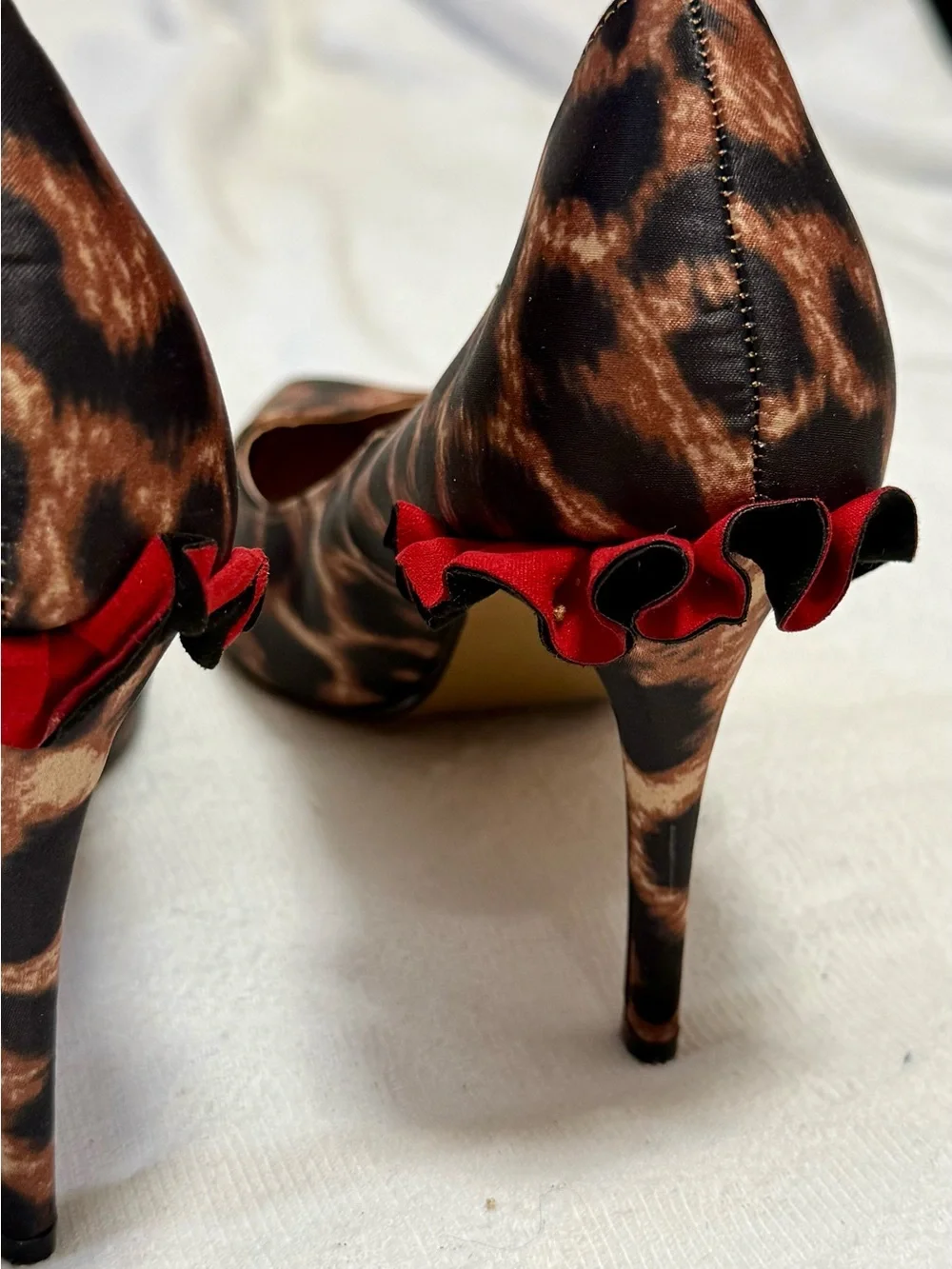Betsey Johnson Harbur Leopard Ruffle Stiletto Pumps Women’s 8.5 Pinup rockabilly